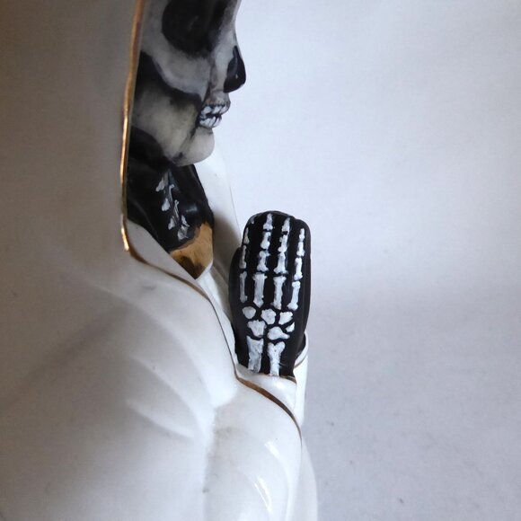 NEW SANTA MUERTE HOLY DEATH CURIOSITIES UPCYCLED GOTHIC HALLOWEEN HORROR FIGURE - Picture 7 of 13